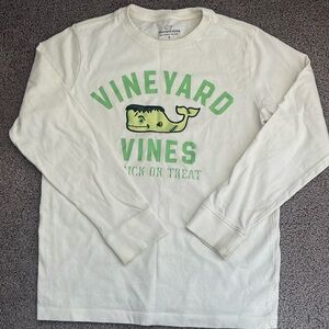 Boys long sleeve tee vineyard vines in size small.